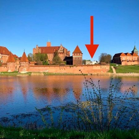 Widok Zamku O Poranku Apartment Malbork Bagian luar foto