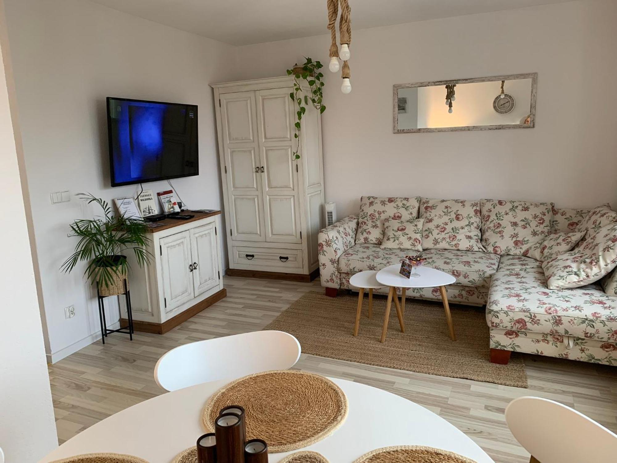 Widok Zamku O Poranku Apartment Malbork Bagian luar foto